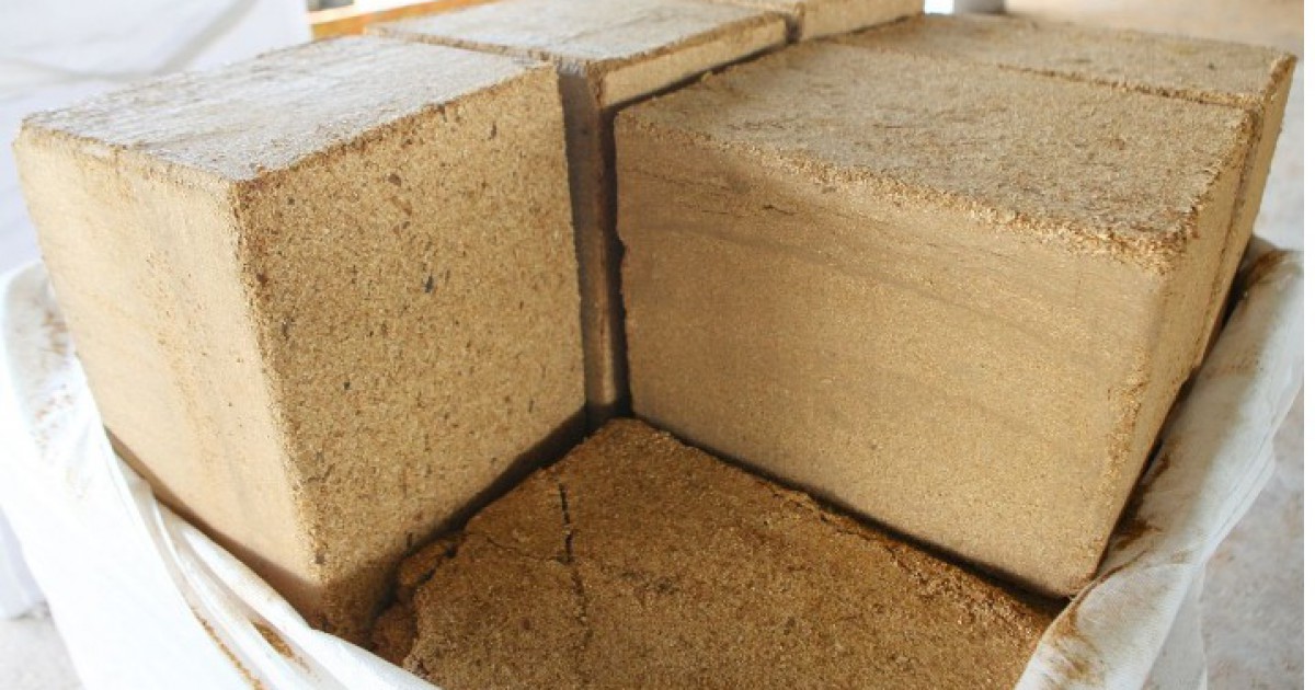 DĂM BÀO, MÙN CƯA ÉP KHỐI